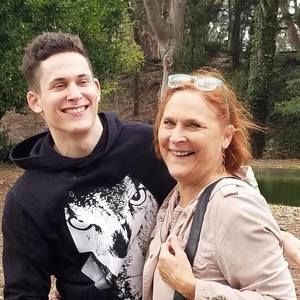 Meet your Posher, Isaac